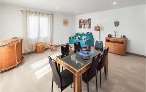 Appartements Awesome apartment in Narbonne with WiFi and 1 Bedrooms : photos des chambres