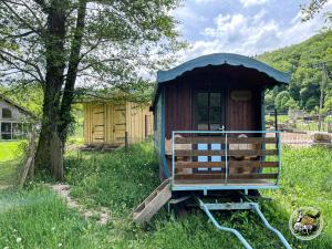 Sejours a la ferme Parc animalier du Herisson : Caravane 