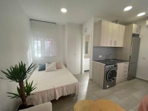 Central studio with parking space-AFRIC