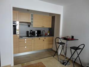 Studio charmant au cœur de Cannes avec balcon et parking