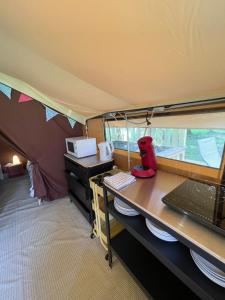 Tentes de luxe Tente Lodge Bouleau - La Teouleyre : photos des chambres