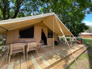 Tentes de luxe Tente Lodge Bouleau - La Teouleyre : photos des chambres