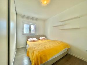 Family One bedroom apartment with Garden view