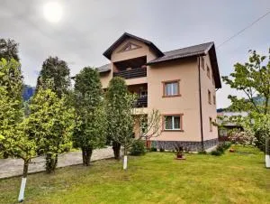 Casa Poiana Teiului - Bistricioara