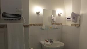 Hotels Hotel Val De Loire : Chambre Double Confort