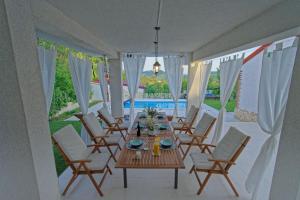 Unique retreat - Apartment Harmony with private pool