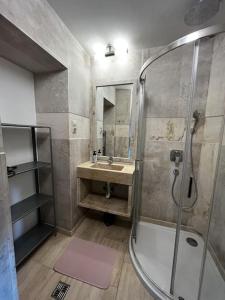 Elegant rooftop studio with shared terrace and jacuzzi MK2