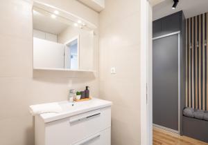 A&N Apartment - Partial sea view and free parking 