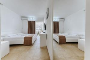 MonteCasa Seaview Rooms