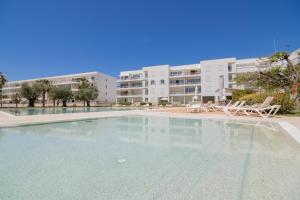 Marina Retreat - An exquisite 2 bedroom apartment on the Lagos Marina