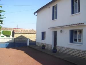 Maisons de vacances Lovely 4-Bed House in rural West France : photos des chambres