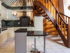 Duplex 2 chambres au centre village, proche pistes, avec garage et balcon - FR-1-437-28