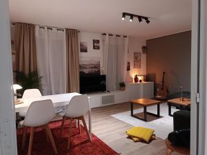 Appartements Stylish 1-bedroom flat with beautiful terrace , for a cosy Retreat : photos des chambres