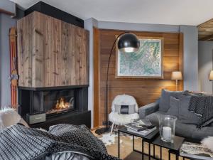 Appartement rénové 5 chambres avec balcon, cheminée et Wifi à 400m du centre de Megève - FR-1-453-170