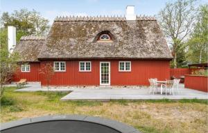Awesome Home In Græsted With Wifi