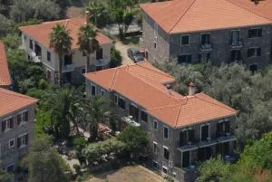 Hotel Adonis - Mithimna