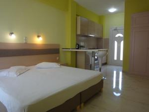 Albatros Studios & Apartments Rethymno Greece