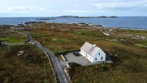 Lands End Cottage - Connemara - Cleggan