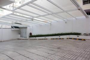 Modern and centric Apartment with pool and gym at Downtown