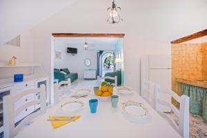 Apartment Maestrale with Balcony & Sea View