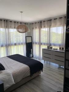 Villas belle maison contemporaine : photos des chambres