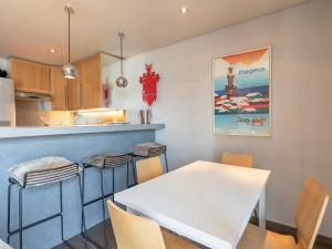 Charmant 3 pièces en plein centre de Megève avec terrasse, 2 chambres et toutes commodités - FR-1-453-268