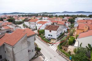Apartments with a parking space Vodice - 21241 