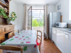 Maisons de vacances Cozy Holiday Home in Montclus with River Near : photos des chambres