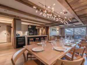 Appartement Luxueux avec Spa, Parking & Wi-Fi à Méribel - FR-1-613-60