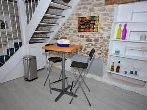 Maisons de vacances Maison renovee 4 pieces a Saint-Georges-d'Oleron, 6 couchages, velos, proche plages et pistes cyclables - FR-1-246A-114 : photos des chambres