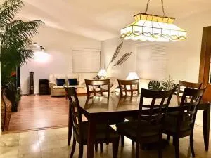 Pool House in Tropical Miami - Hammocks