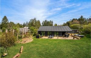Stunning Home In Fårvang With Wifi