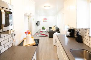 Cozy KoreatownHollywood 2 Bedroom