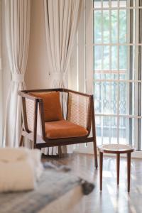 ELIVAAS 4 BHK with Pvt Pool & Terrace - Opalys