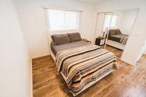 Spacious Koreatown 1 Bedroom with 2 Beds Free Parking + Wifi