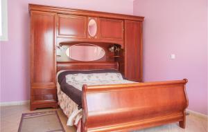 Maisons de vacances Nice Home In Vailhauques With 4 Bedrooms, Wifi And Outdoor Swimming Pool : photos des chambres