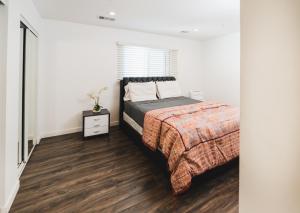 Nice and Close to Downtown 1 Bedroom Sleeps 4