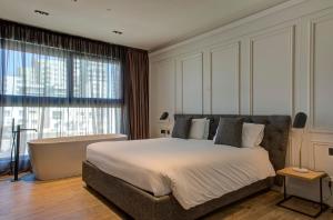 Lands End, Boutique Hotel