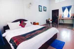 Leas Guesthouse and Restaurant