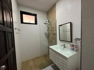 Phòng Superior giường King có ban công (Superior King Room with balcony)