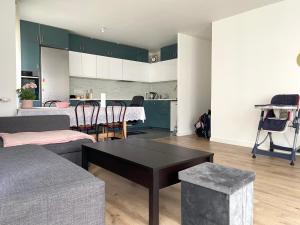 Sejours chez l'habitant Chambre dans logement neuf, entre paris et disney : photos des chambres