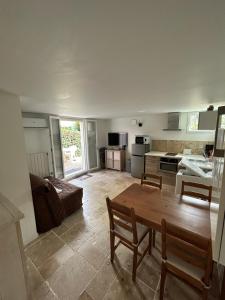 T2 RDJ sur la Côte dAzur tout confort