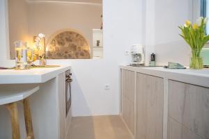 NiaN CYCLADIC SUITE