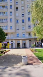 Manhattan studio Seboj Belvil