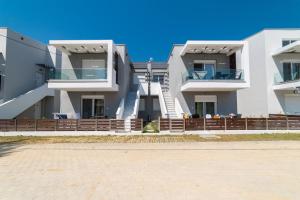 Kleoniki & Irida Residential Complexes