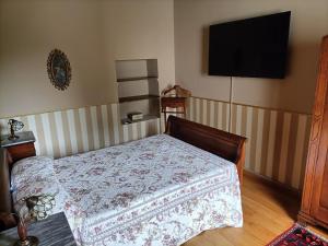 Double Room with Private External Bathroom