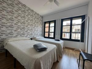 Dos Torres Hobbiton- En el Corazón del Casco Histórico