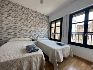 Dos Torres Hobbiton- En el Corazón del Casco Histórico