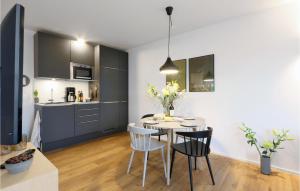 Beautiful Home In Lembruchdümmer See