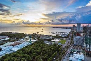 Coast Stay by J 34th floor Condo